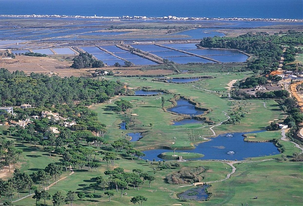 Golf breaks at Pinheiros Altos Golf Resort, Portugal. GRD Rating: 8.7
