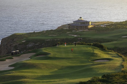 Golf breaks at Pinnacle Point Beach & Golf Resort, South Africa. GRD Rating: 8.7